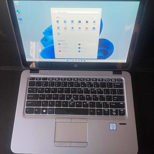 HP ELITE-BOOK TOUCHSCREEN INTEL-CORE i7 SSD WINDOWS 11 PRO +EXTRAS